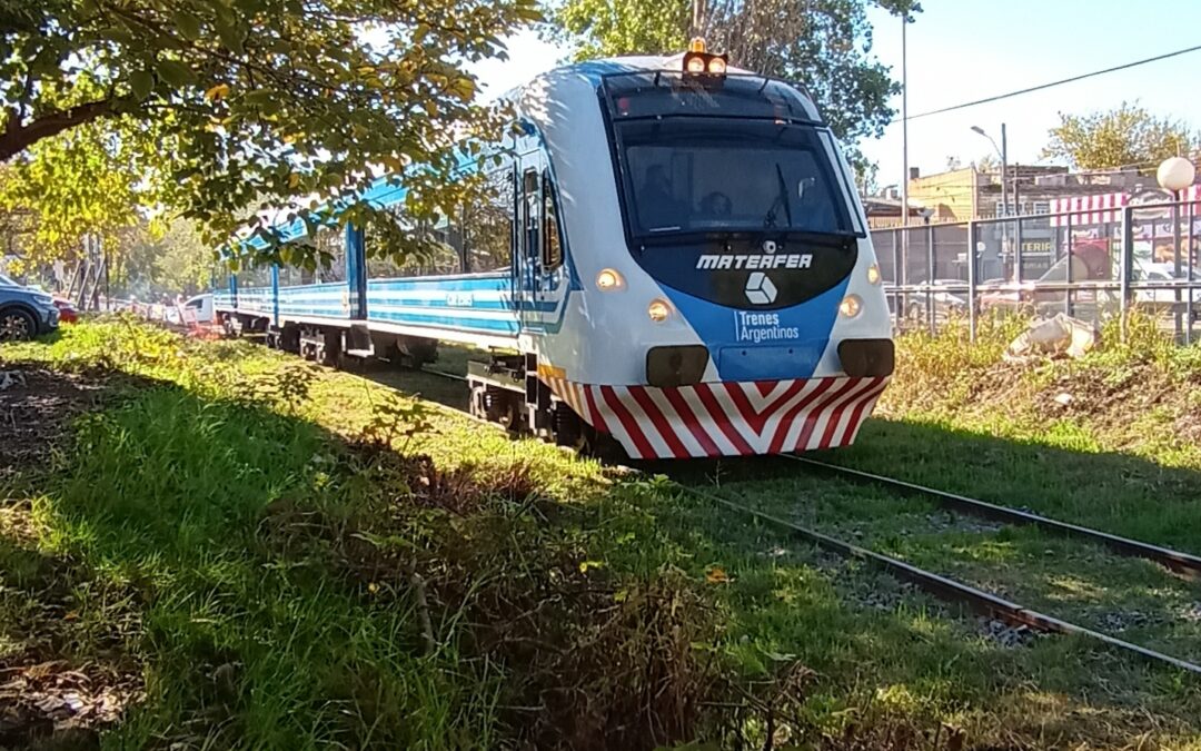 Se llevó a cabo el viaje de prueba de la Primera Formación de trenes que une Caseros con Haedo
