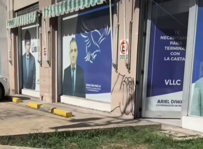 ARIEL DIWAN ABRE EL LOCAL PARTIDARIO DE LA LIBERTAD AVANZA EN MORON NORTE