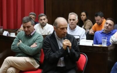 EL LIBRO DEL PADRE JORGE OESTERHELD QUIMIO Y FE FUE DECLARADO DE INTERES MUNICIPAL