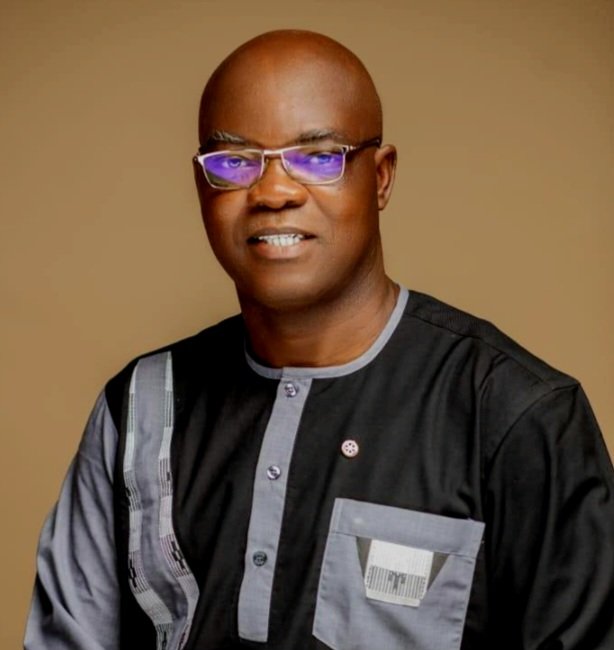 UN EMPRESARIO NIGERIANO SERA EL PRESIDENTE DE ROTARY INTERNACIONAL EN EL PERIODO 2026-2027