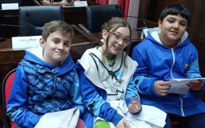 ALUMNOS DE LA EP N°12 OCUPARON LA BANCA ABIERTA DEL HCD DE MORON CON UN PROYECTO DE MALVINAS