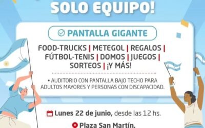 EN MORON EL MUNDIAL SE VE EN LA PLAZA CON PANTALLA GIGANTE