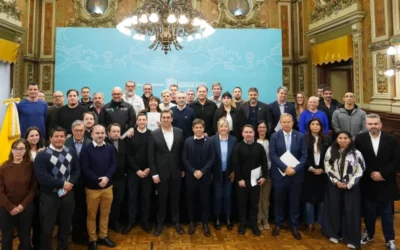 REUNION DE PABLO DESCALZO CON EL GOBERNADOR  POR LA VISITA DEL PAPA EN NOVIEMBRE